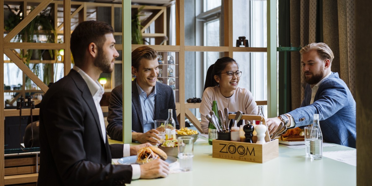 Zoom Restaurant & Bar im Hyatt Palace